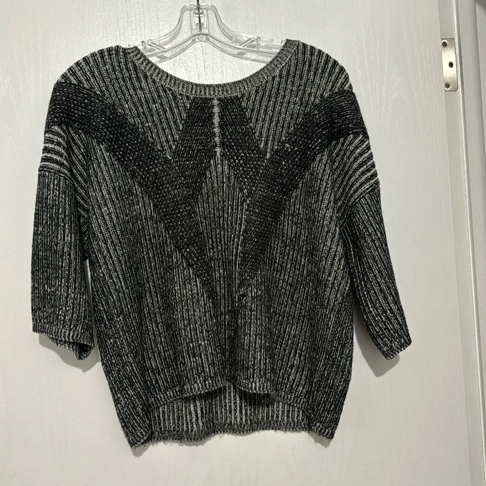 Sweater - Picture 1 of 5